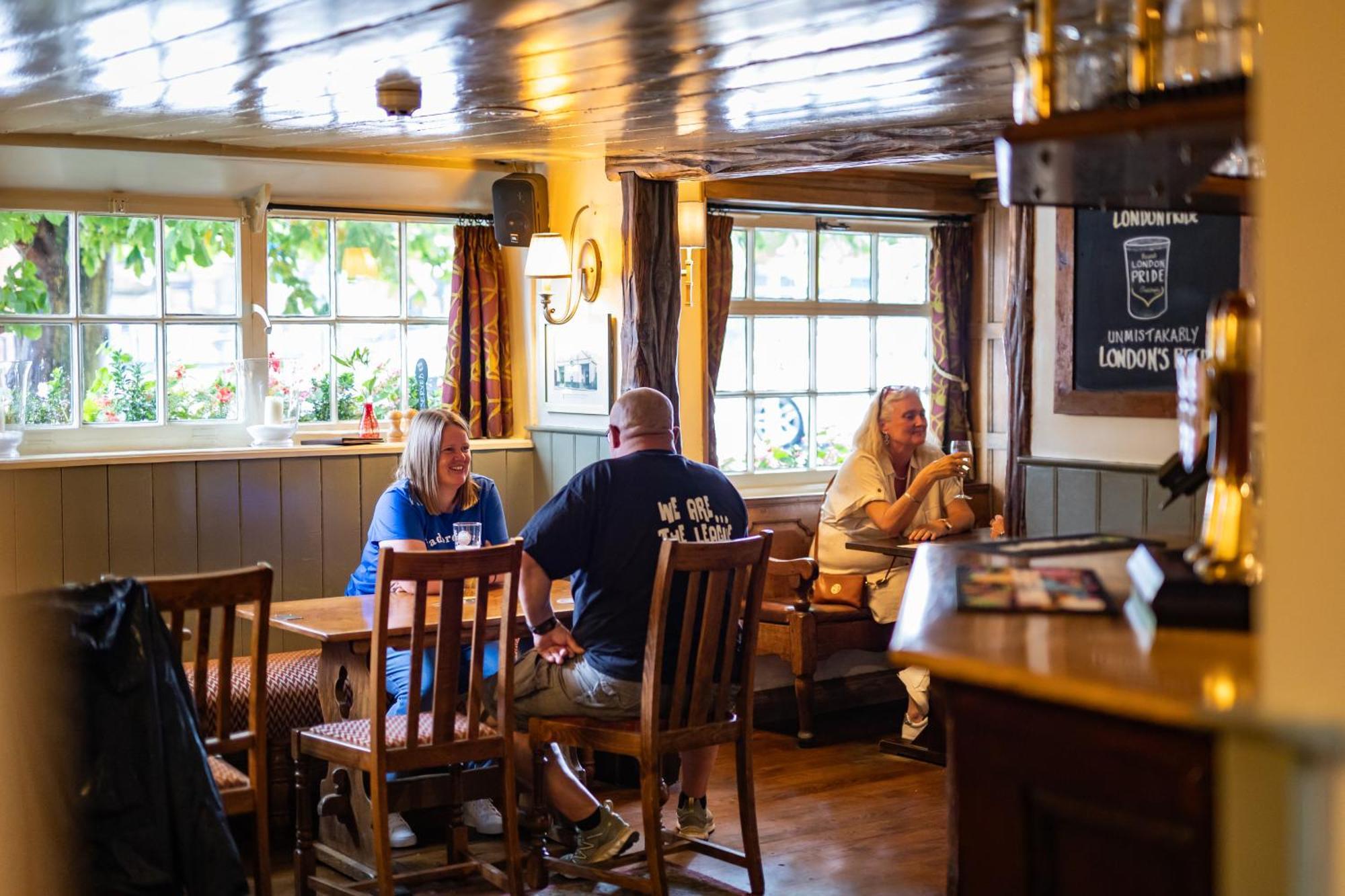 The Red Lion Hotel Hillingdon Dış mekan fotoğraf
