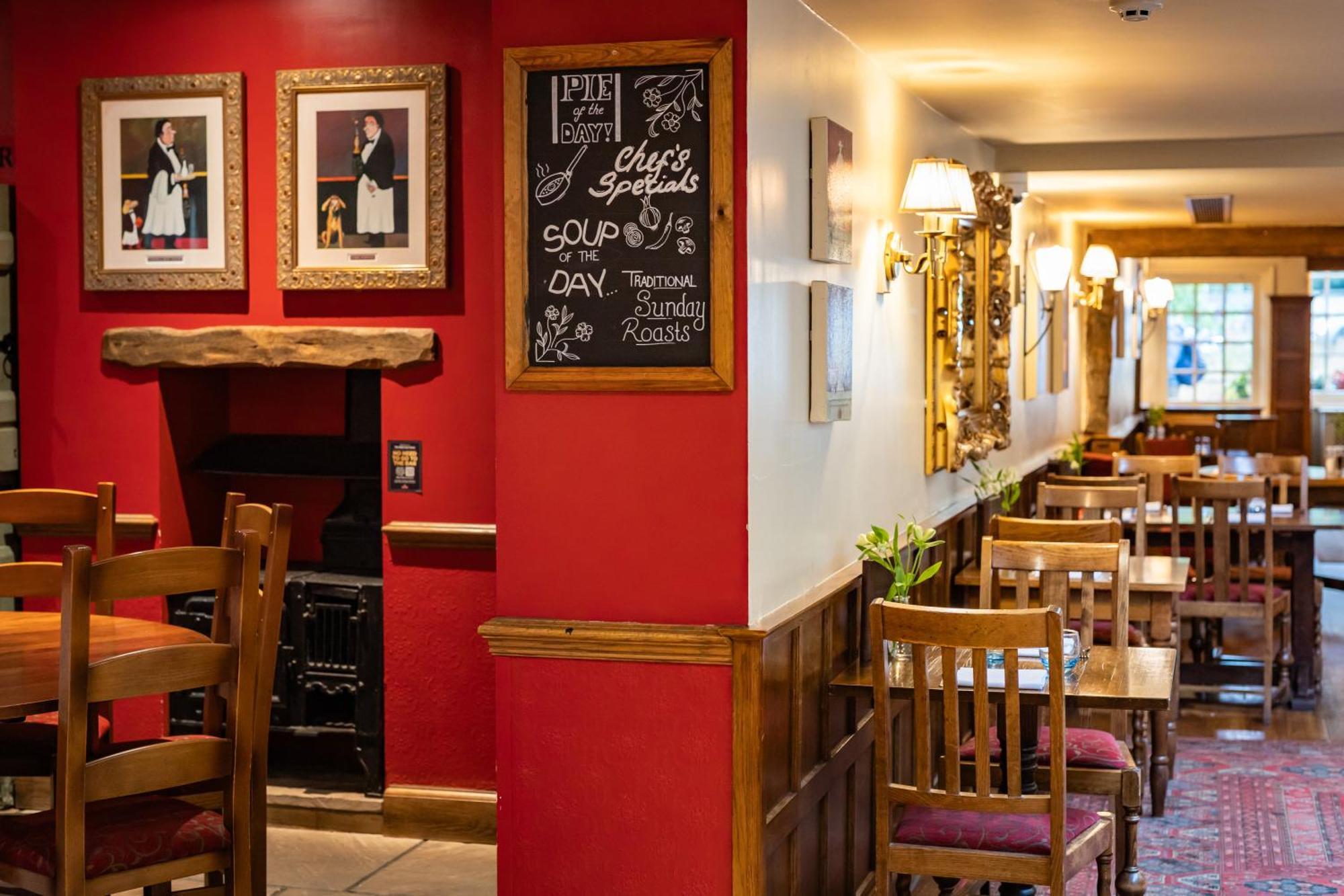 The Red Lion Hotel Hillingdon Dış mekan fotoğraf