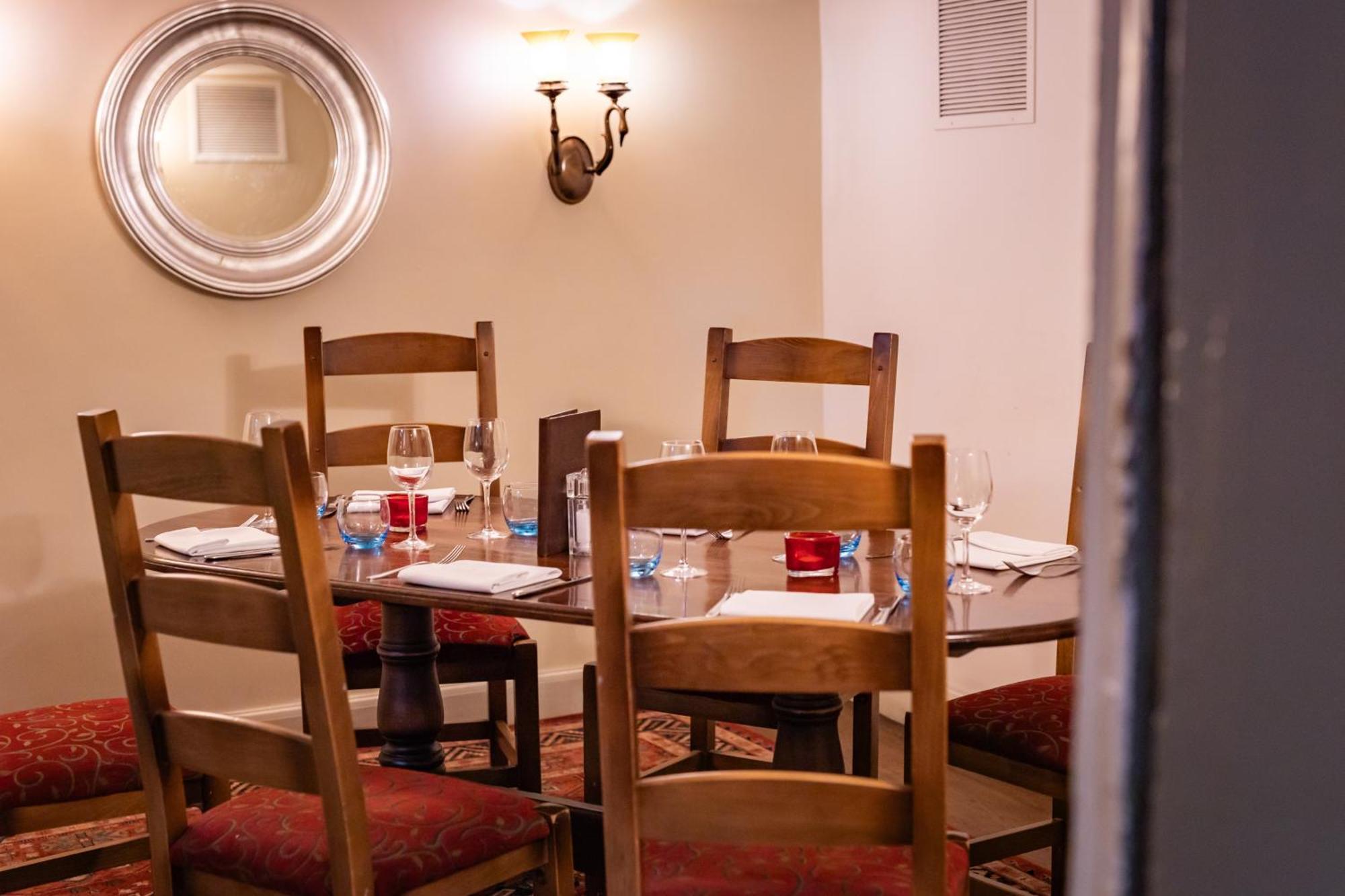 The Red Lion Hotel Hillingdon Dış mekan fotoğraf