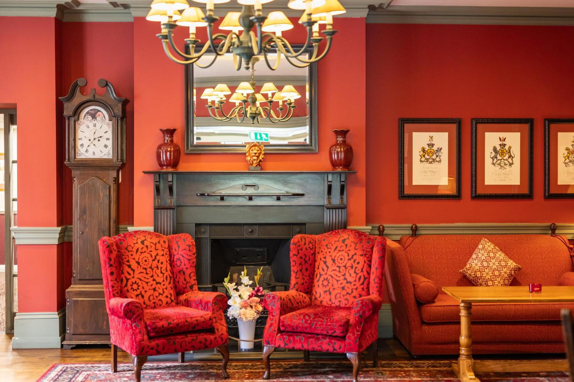 The Red Lion Hotel Hillingdon Dış mekan fotoğraf