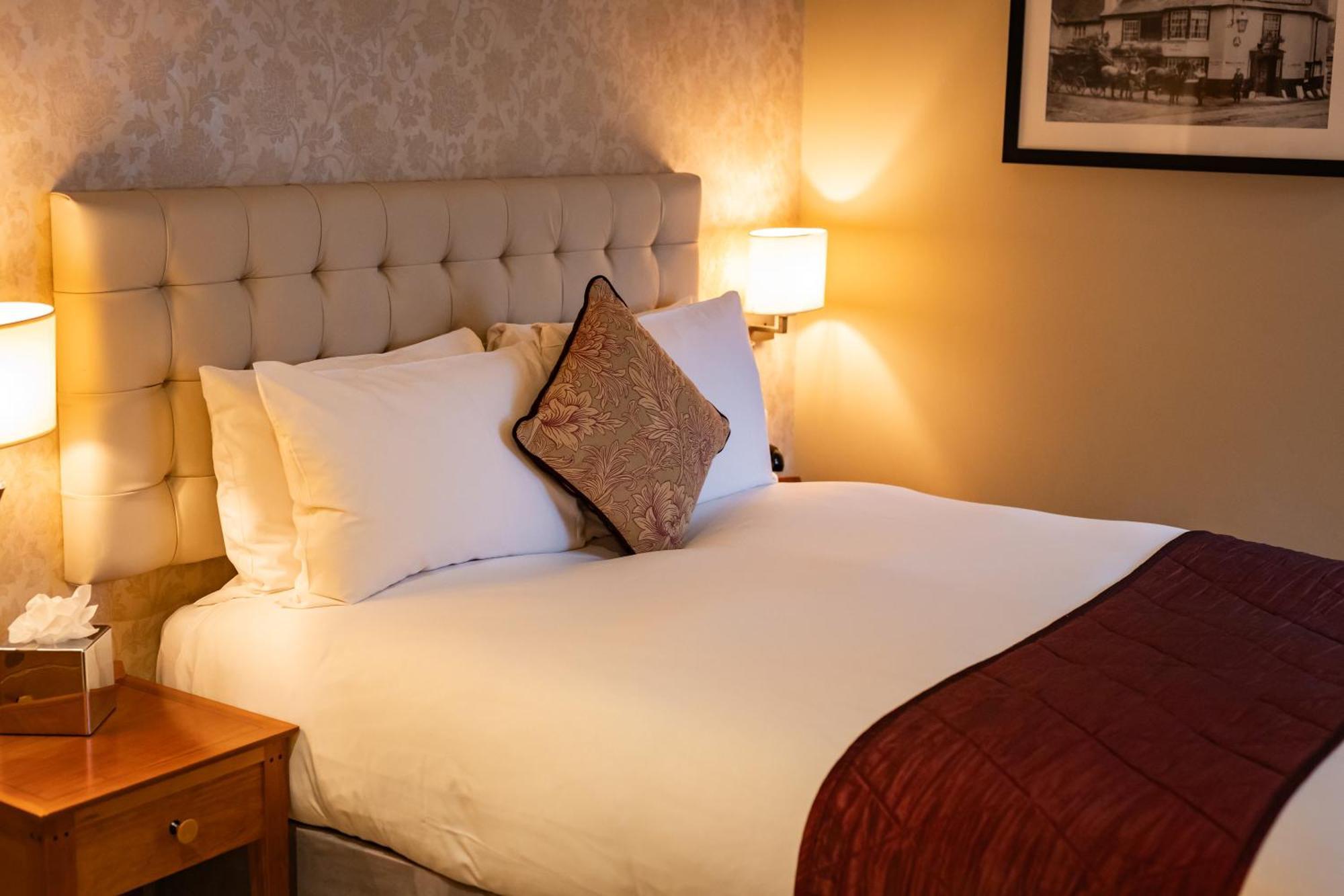 The Red Lion Hotel Hillingdon Dış mekan fotoğraf