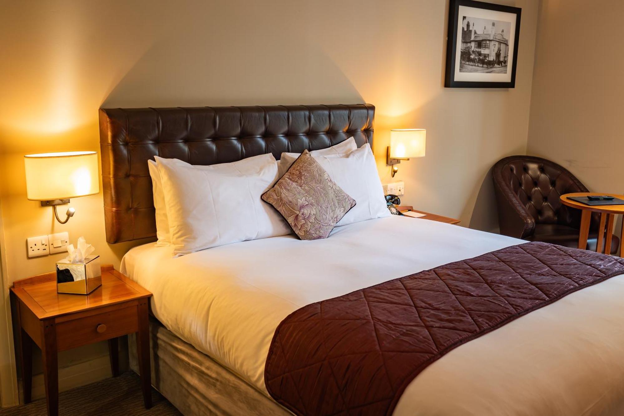 The Red Lion Hotel Hillingdon Dış mekan fotoğraf
