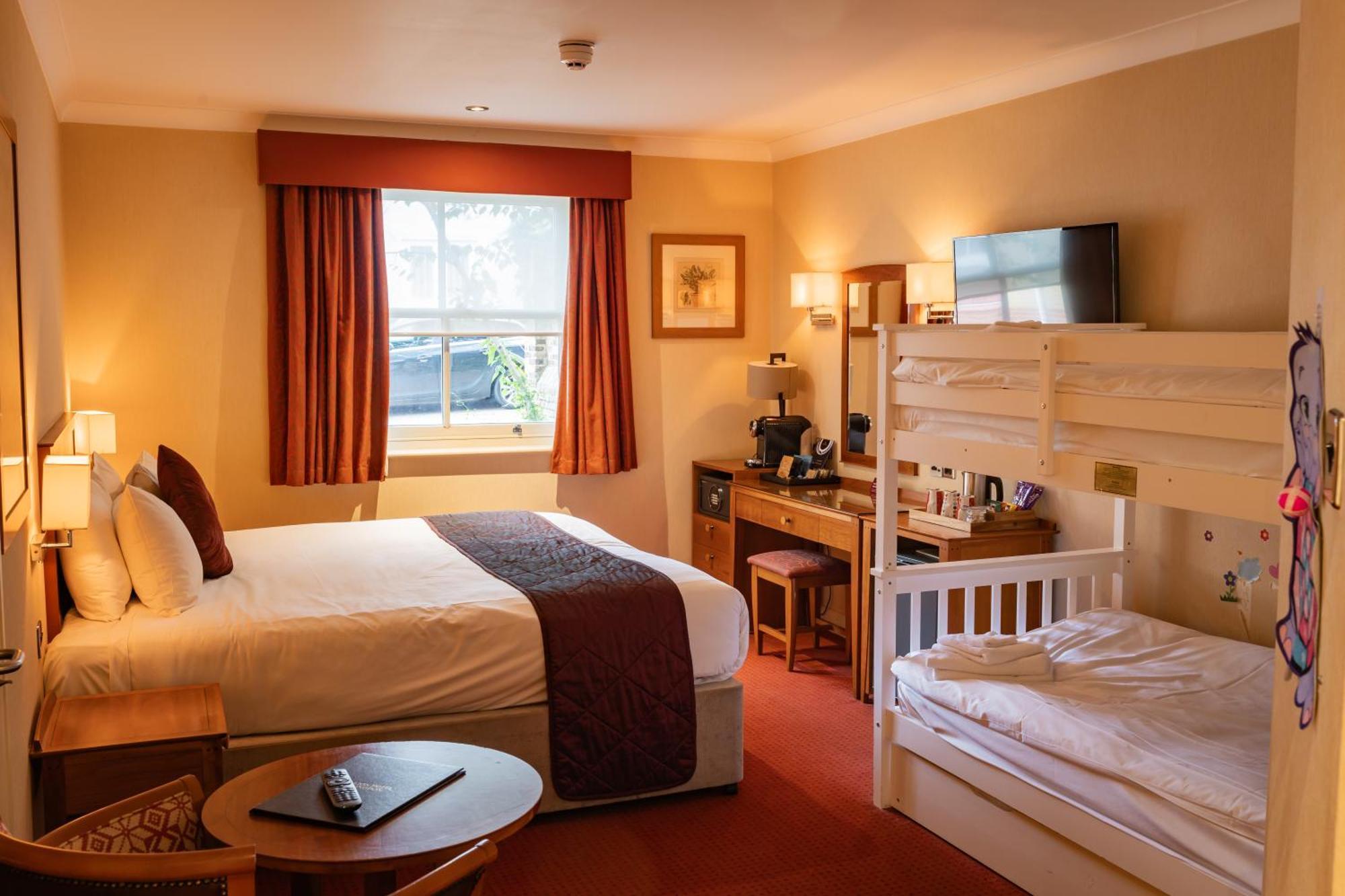 The Red Lion Hotel Hillingdon Dış mekan fotoğraf